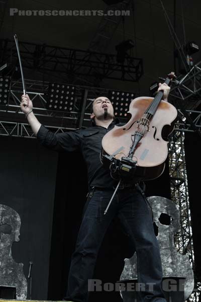 APOCALYPTICA - 2008-08-28 - SAINT CLOUD - Domaine National - Grande Scene - 